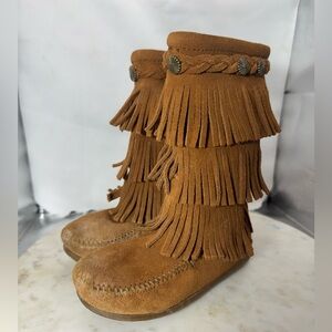 Minnetonka 3-Layer Suede Fringe Moccasin Boot – Kids Size 10 – Brown – Mid-Calf